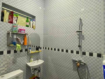 Dijual Rumah Kezia Residence Full Furnished Posisi Hook
