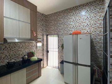 Dijual Rumah Kezia Residence Full Furnished Posisi Hook
