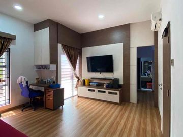 Dijual Rumah Kezia Residence Full Furnished Posisi Hook