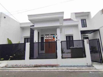 Dijual Rumah Baru 1,5Lantai Semi Furnish Di Daerah Letjen S Parman Kota Malang