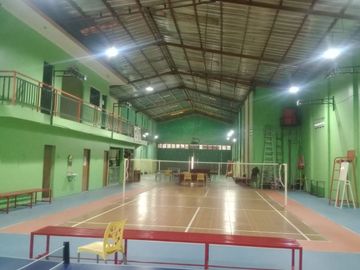 Di Sewakan GOR Bulutangkis di Pinggir Jalan Raya Perjuangan Warung Bongkok, Sukadanau Cikarang Barat