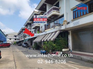 Three-story commercial building, 17 sq.wa., near Saeng Thong Fresh Market, Soi Mangkon-Khandi (Soi Phraeksa 11), Theparak Road, Phraeksa Road, Mueang
