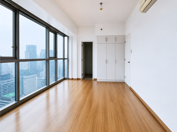 For Sale: High-Floor 1BR Residence at St. Francis Shangri-La Place – Tower 2 (Rush Sale)