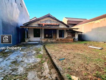 Rumah Tua Harga NJOP dalam perumahan dekat Tb Simatupang / Tol JORR