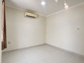 Dijual Cepat Rumah Sudah Renoved 2lt Furnished Siap Huni Sektor 7c Gading Serpong
