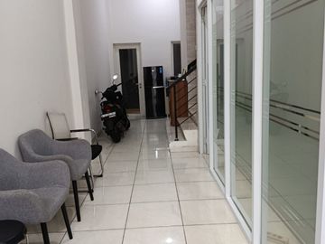 *Disewakan Ruko untuk Usaha di Ruko Prominent, Alam Sutra