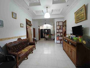 Dijual rumah bebas banjir lokasi strategis di duren sawit