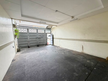 2-Storey Townhouse FOR SALE in Scout De Guia St., Quezon City