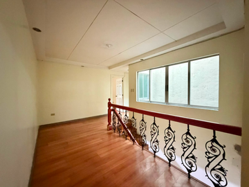 2-Storey Townhouse FOR SALE in Scout De Guia St., Quezon City