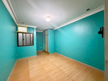 2-Storey Townhouse FOR SALE in Scout De Guia St., Quezon City