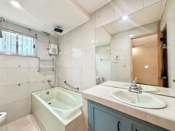 2-Storey Townhouse FOR SALE in Scout De Guia St., Quezon City
