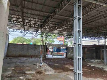 DIJUAL/DISEWAKAN GUDANG LOKASI STRATEGIS HOOK SAWANGAN DEPOK