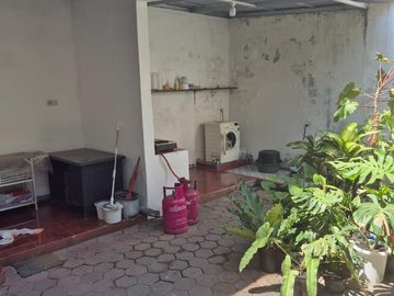 RUMAH LAMA HITUNG TANAH MURAH NIRWANA EKSEKUTIF WONOREJO RUNGKUT SURABAYA TIMUR. DEKAT SEKOLAH IPH, MERR, TOL, BANDARA JUANDA