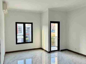 RUMAH MODERN DISEWAKAN DI GRAND CITY BALIKPAPAN