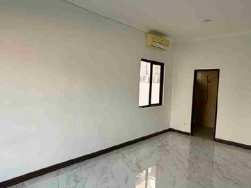 RUMAH MODERN DISEWAKAN DI GRAND CITY BALIKPAPAN