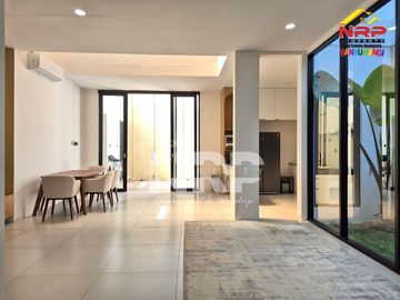 Disewakan Rumah Mewah Cantik Full Furniture di Pusat Kota Banyuwangi