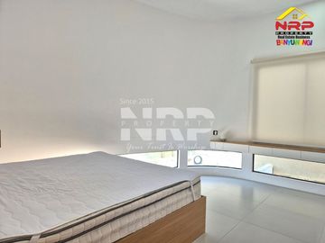 Disewakan Rumah Mewah Cantik Full Furniture di Pusat Kota Banyuwangi