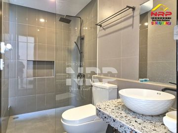 Disewakan Rumah Mewah Cantik Full Furniture di Pusat Kota Banyuwangi