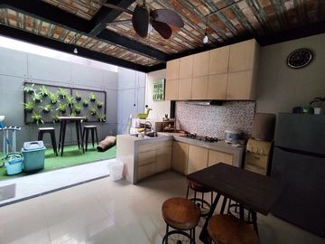 Rumah Furnished 2 Lantai Dekat Kampus ISI Yogyakarta - Hunian Modern di Panggungharjo Sewon.