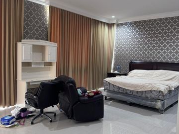 Nego Ciamik Minimalis Rumah La Riz Wood, Pakuwon Indah