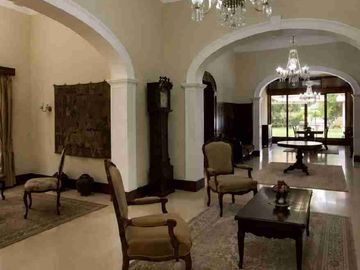 JUAL RUMAH LOKASI PRESTISIUS DI MENTENG JAKARTA PUSAT