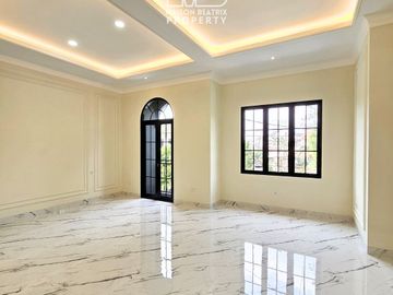 RUMAH ELEGANT MODERN CLASSIC, NYAMAN, MEWAH DAN SIAP HUNI DI NUSA LOKA - BSD