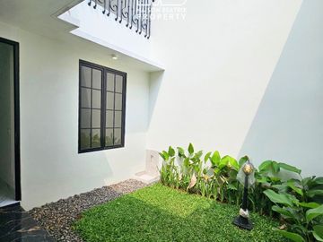 RUMAH ELEGANT MODERN CLASSIC, NYAMAN, MEWAH DAN SIAP HUNI DI NUSA LOKA - BSD