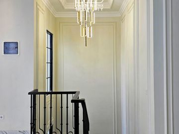 RUMAH ELEGANT MODERN CLASSIC, NYAMAN, MEWAH DAN SIAP HUNI DI NUSA LOKA - BSD