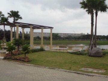DIJUAL CEPAT RUMAH SIAP HUNI DI CLUSTER AMERIKA LATIN GREEN LAKE CITY TANGERANG