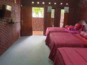 DIJUAL VILLA TRAWAS SIAP HUNI MEWAH FULL FURNISH
