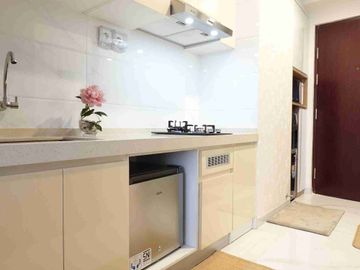 DIJUAL APARTMENT FULLY FURNISHED SKY HOUSE BSD LOKASI STRATEGIS