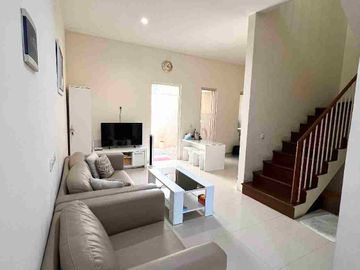 DIJUAL – Rumah 2 Lantai Semi Furnished di Citra Harmoni Sidoarjo 🏠✨