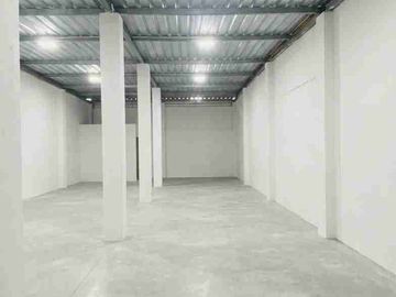 Jual Rumah 2 lantai @ Ngelom Megare - Taman Sidoarjo