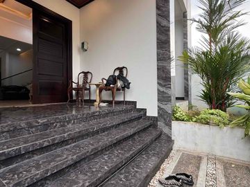 Modern Kontemporer Private Pool Pondok Cabe dekat Tol Pamulang