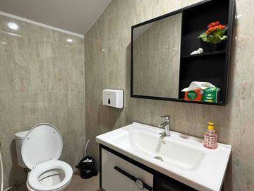 Modern Kontemporer Private Pool Pondok Cabe dekat Tol Pamulang