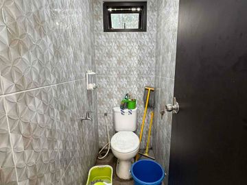 Modern Kontemporer Private Pool Pondok Cabe dekat Tol Pamulang