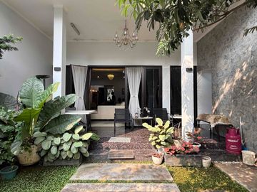 Modern Kontemporer Private Pool Pondok Cabe dekat Tol Pamulang