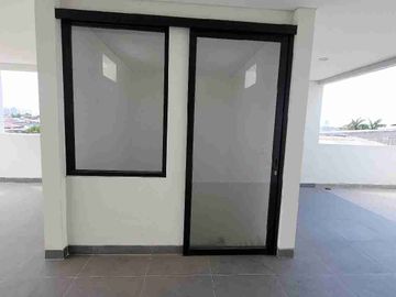 Rumah 4 Lantai Gading Pandawa