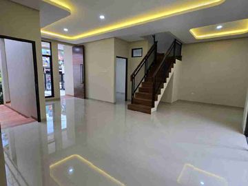rumah baru dalam komplek siap huni di Jatibening Bekasi