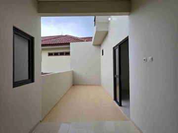 rumah baru dalam komplek siap huni di Jatibening Bekasi