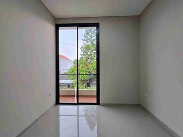 rumah baru dalam komplek siap huni di Jatibening Bekasi