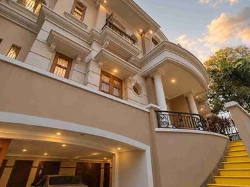 Di Jual Rumah Mewah Desain Eropa clasik siap Huni Di Cempaka Putih Jakarta Pusat