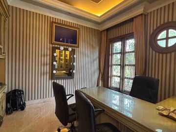 Di Jual Rumah Mewah Desain Eropa clasik siap Huni Di Cempaka Putih Jakarta Pusat