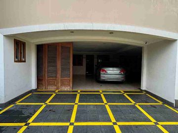 Di Jual Rumah Mewah Desain Eropa clasik siap Huni Di Cempaka Putih Jakarta Pusat