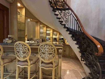 Di Jual Rumah Mewah Desain Eropa clasik siap Huni Di Cempaka Putih Jakarta Pusat