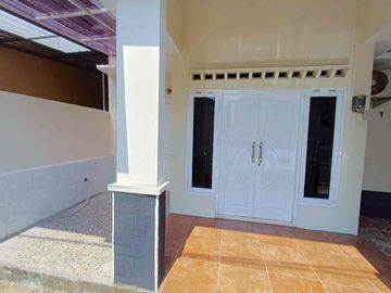 Rumah Bagus Dekat Ke Pintu Tol Colomadu