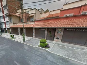 CASA EN COLONIA DEL CARMEN COYOACÁN CDMX!!!!