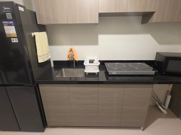 Rush sale! Mandani Bay Fully furnished studio plus with balcony