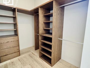 Casa en venta o renta con recamara principal en planta baja en residencial con amenidades premium