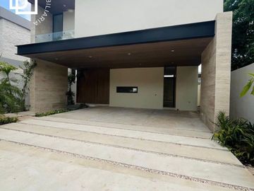 Casa en venta o renta con recamara principal en planta baja en residencial con amenidades premium